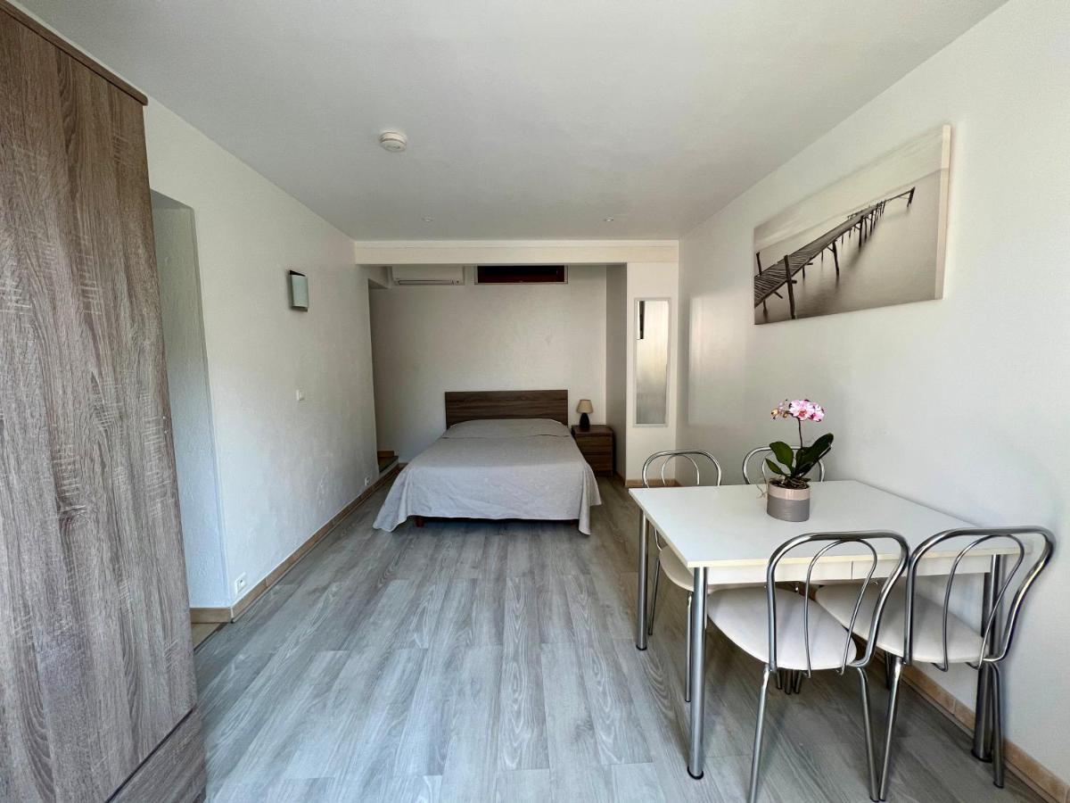 Hotel L'Etape วิลล์เนิฟ-ลูเบ ภายนอก รูปภาพ